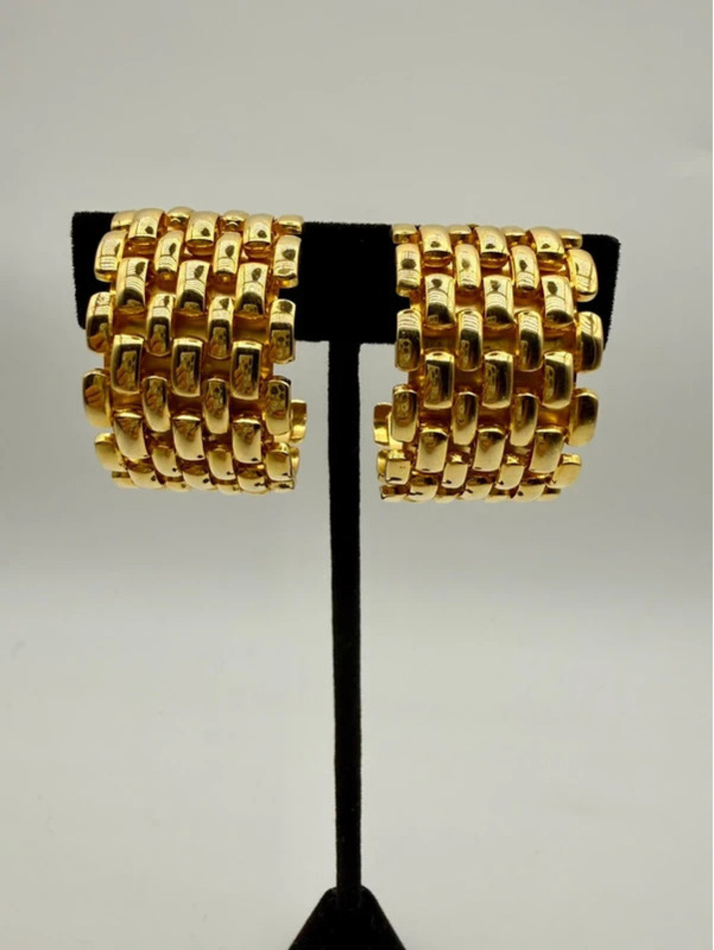 Vintage Gold Tone Woven Clip On Earrings